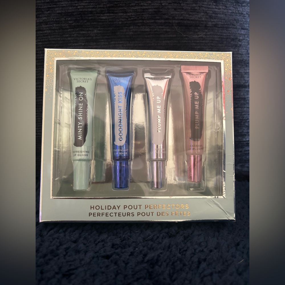 Victoria's Secret Lip Set with plump up formula